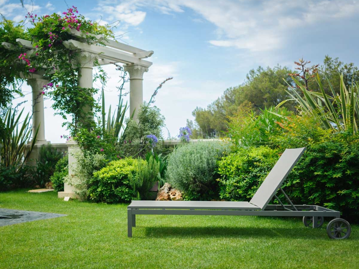 Premium Synthetic Turf in Chicago, Illinois Artificial Grass Solutions