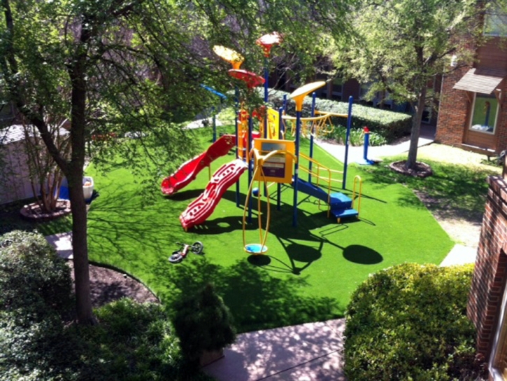 Fake Turf Norridge Illinois Childcare Facilities Front Yard